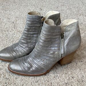 Paul Green Malibu sliced Booties